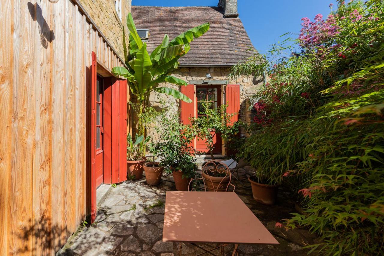 1 Logis A Domme - Piscine & Spa 外观 照片